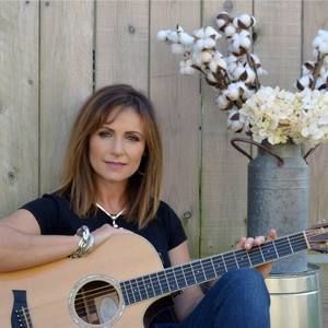 Meet your Posher, Alicia